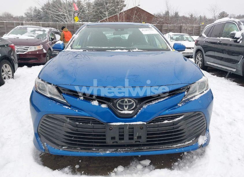 Photo 12 of 2019 Toyota Camry LE (VIN 4T1B11HK4KU199742)