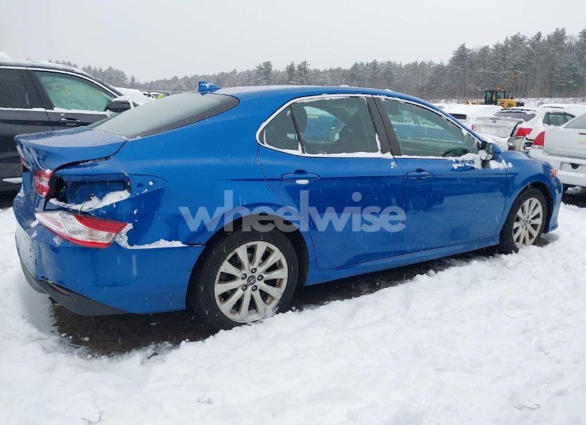 Photo 13 of 2019 Toyota Camry LE (VIN 4T1B11HK4KU199742)