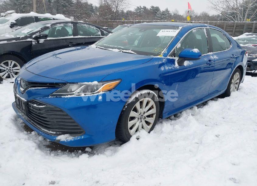 Photo 2 of 2019 Toyota Camry LE (VIN 4T1B11HK4KU199742)