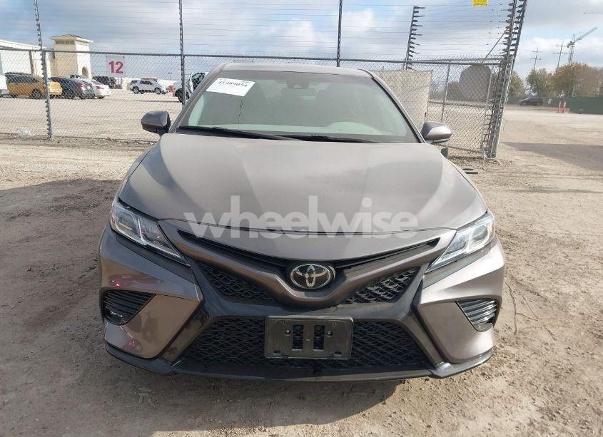 Photo 12 of 2019 Toyota Camry SE (VIN 4T1B11HK4KU214580)