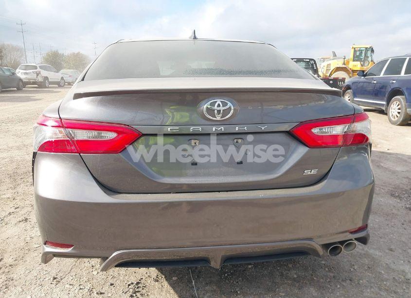 Photo 16 of 2019 Toyota Camry SE (VIN 4T1B11HK4KU214580)