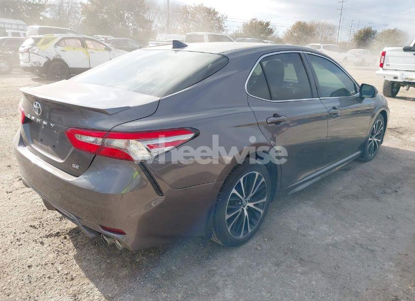 Photo 4 of 2019 Toyota Camry SE (VIN 4T1B11HK4KU214580)