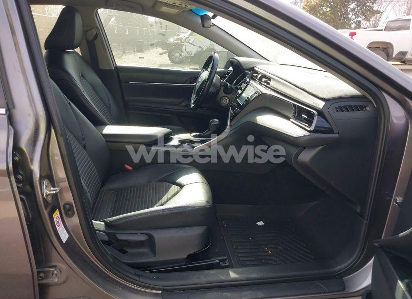 Photo 5 of 2019 Toyota Camry SE (VIN 4T1B11HK4KU214580)