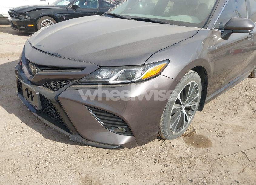 Photo 6 of 2019 Toyota Camry SE (VIN 4T1B11HK4KU214580)