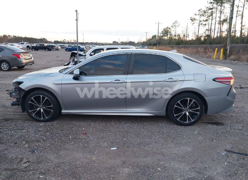 Photo 14 of 2019 Toyota Camry SE (VIN 4T1B11HK4KU218127)