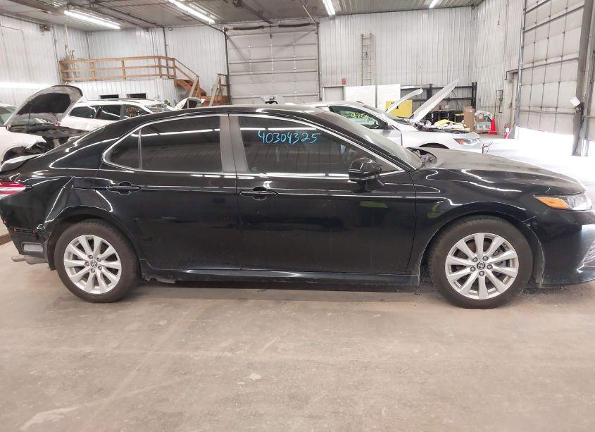Photo 14 of 2019 Toyota Camry LE (VIN 4T1B11HK4KU232223)