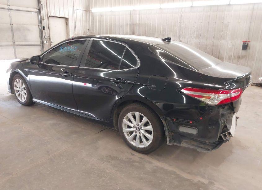 Photo 3 of 2019 Toyota Camry LE (VIN 4T1B11HK4KU232223)