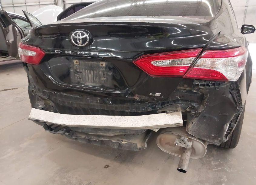 Photo 6 of 2019 Toyota Camry LE (VIN 4T1B11HK4KU232223)