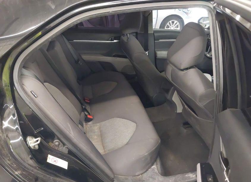 Photo 8 of 2019 Toyota Camry LE (VIN 4T1B11HK4KU232223)