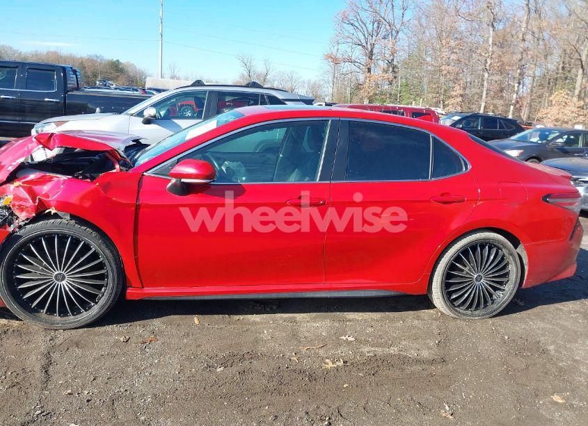 Photo 13 of 2019 Toyota Camry SE (VIN 4T1B11HK4KU247661)