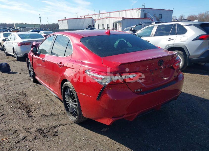 Photo 3 of 2019 Toyota Camry SE (VIN 4T1B11HK4KU247661)