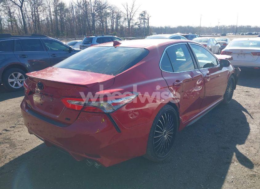 Photo 4 of 2019 Toyota Camry SE (VIN 4T1B11HK4KU247661)