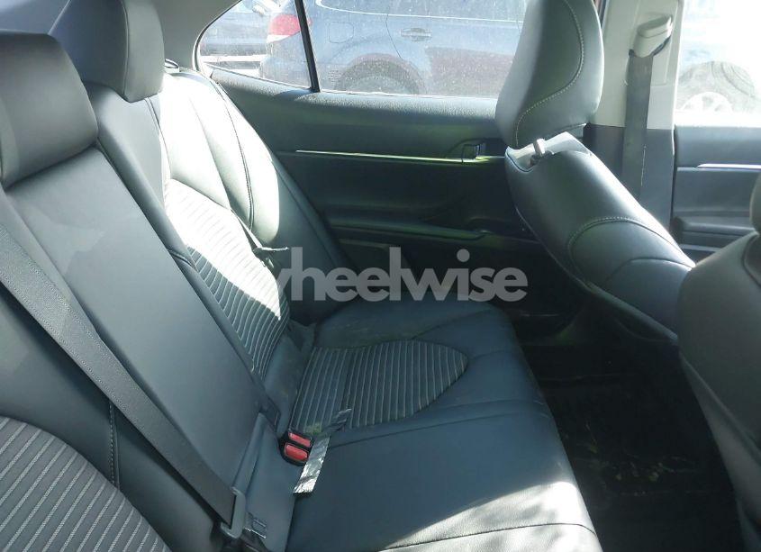 Photo 8 of 2019 Toyota Camry SE (VIN 4T1B11HK4KU247661)