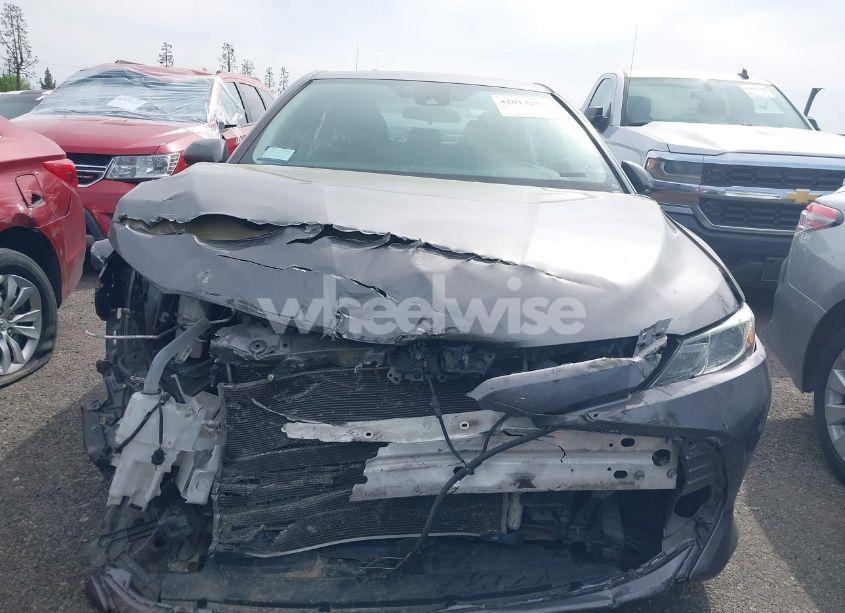 Photo 12 of 2019 Toyota Camry LE (VIN 4T1B11HK4KU254853)
