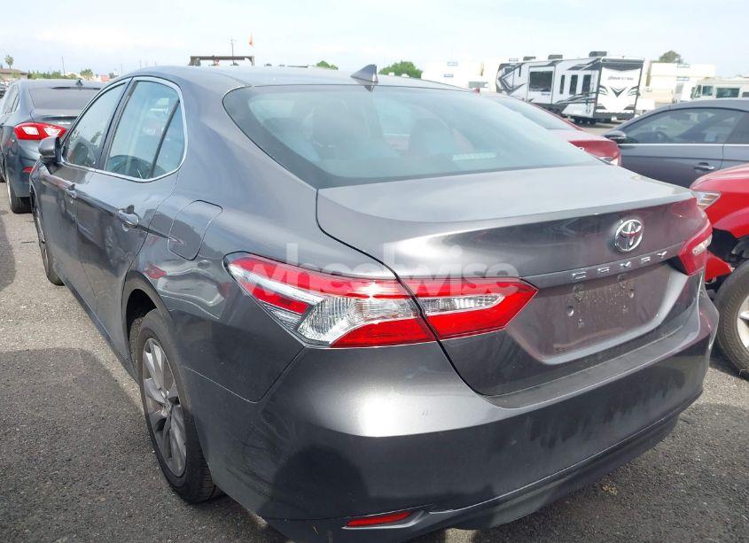 Photo 3 of 2019 Toyota Camry LE (VIN 4T1B11HK4KU254853)