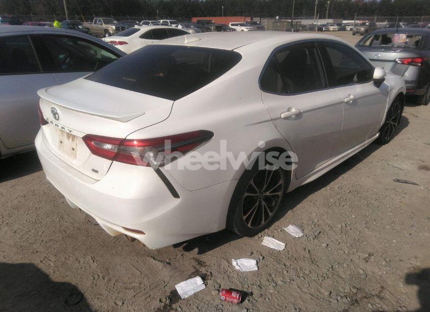 Photo 4 of 2019 Toyota Camry SE (VIN 4T1B11HK4KU262676)