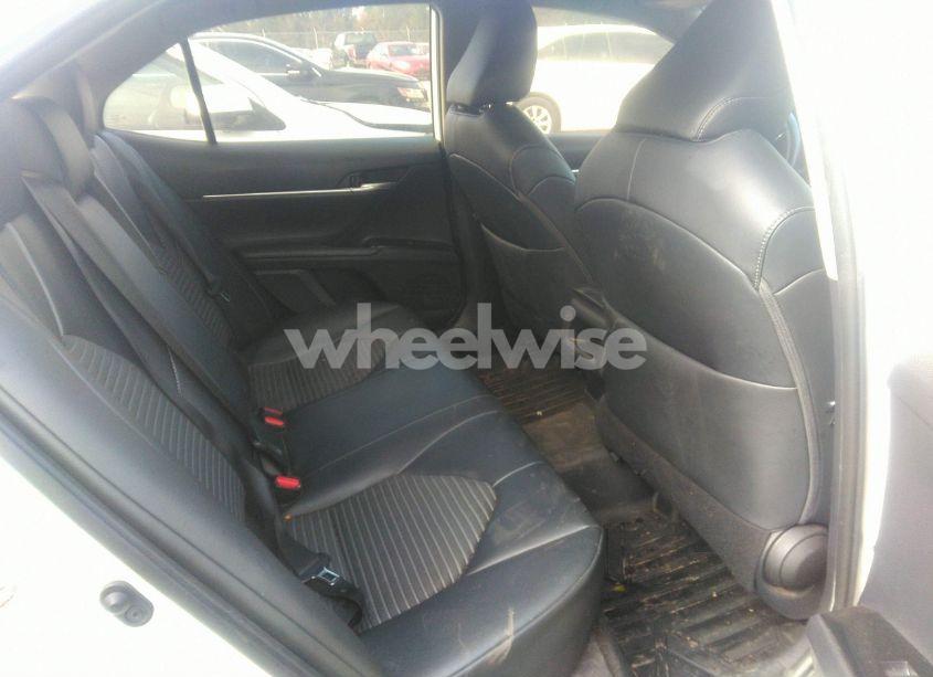 Photo 8 of 2019 Toyota Camry SE (VIN 4T1B11HK4KU262676)