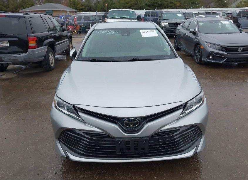 Photo 12 of 2019 Toyota Camry LE (VIN 4T1B11HK4KU263651)