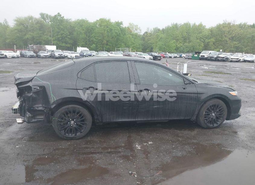 Photo 13 of 2019 Toyota Camry SE (VIN 4T1B11HK4KU268400)