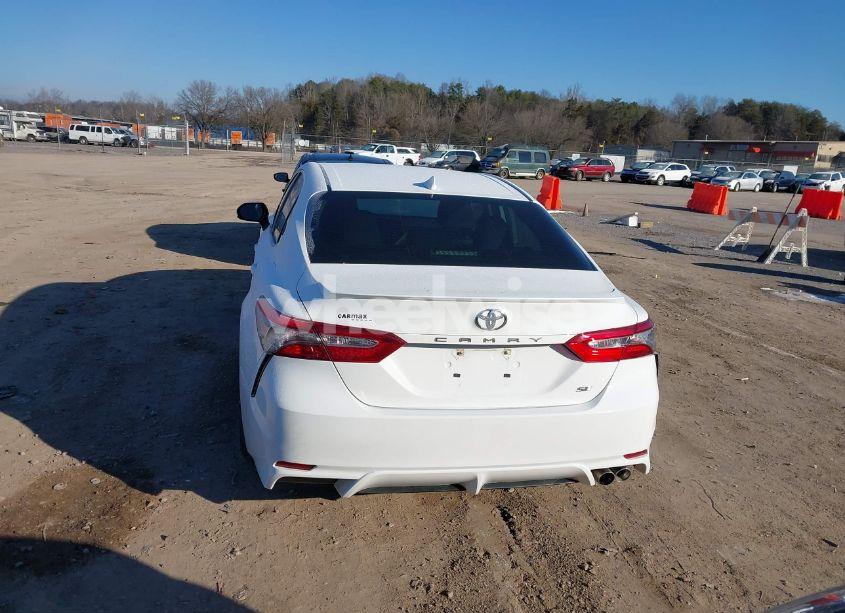 Photo 16 of 2019 Toyota Camry SE (VIN 4T1B11HK4KU270535)