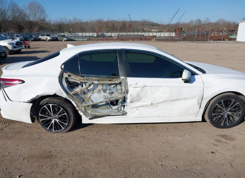Photo 6 of 2019 Toyota Camry SE (VIN 4T1B11HK4KU270535)