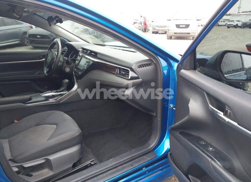 Photo 5 of 2019 Toyota Camry LE (VIN 4T1B11HK4KU272348)