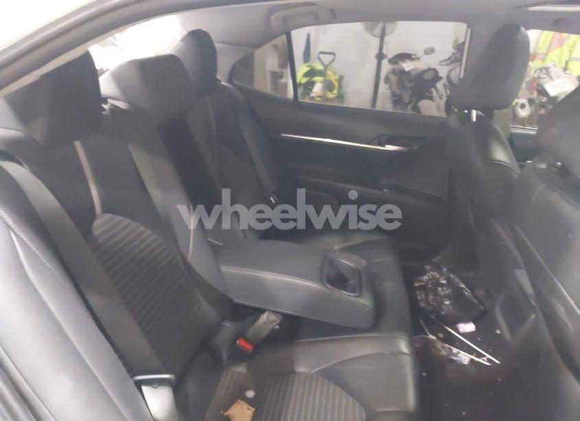 Photo 8 of 2019 Toyota Camry SE (VIN 4T1B11HK4KU280191)