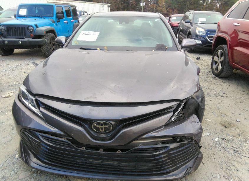 Photo 12 of 2019 Toyota Camry LE (VIN 4T1B11HK4KU689422)
