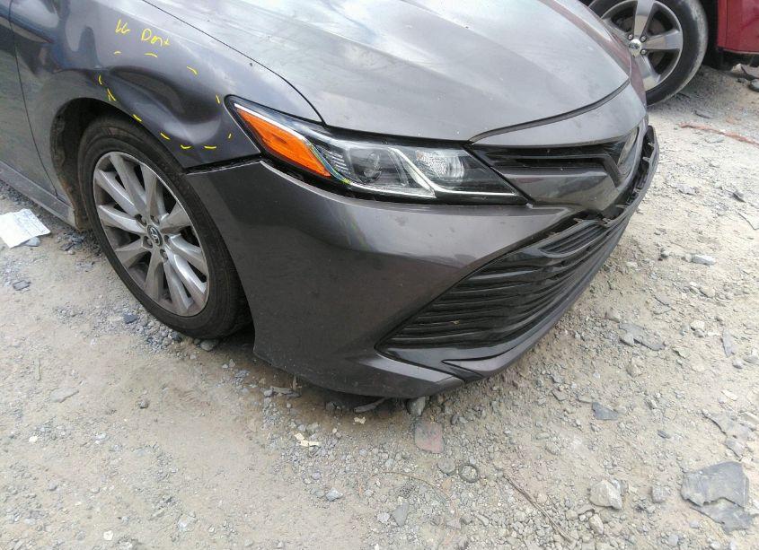 Photo 17 of 2019 Toyota Camry LE (VIN 4T1B11HK4KU689422)