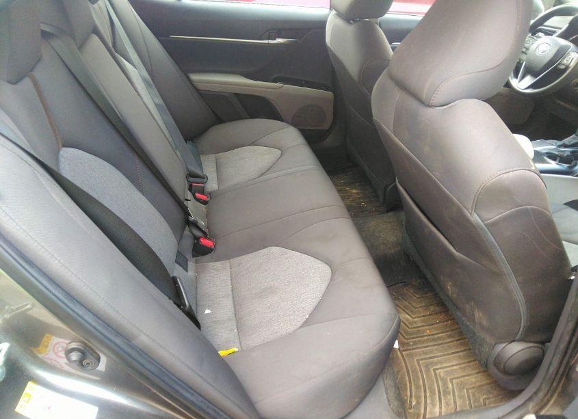 Photo 8 of 2019 Toyota Camry LE (VIN 4T1B11HK4KU689422)