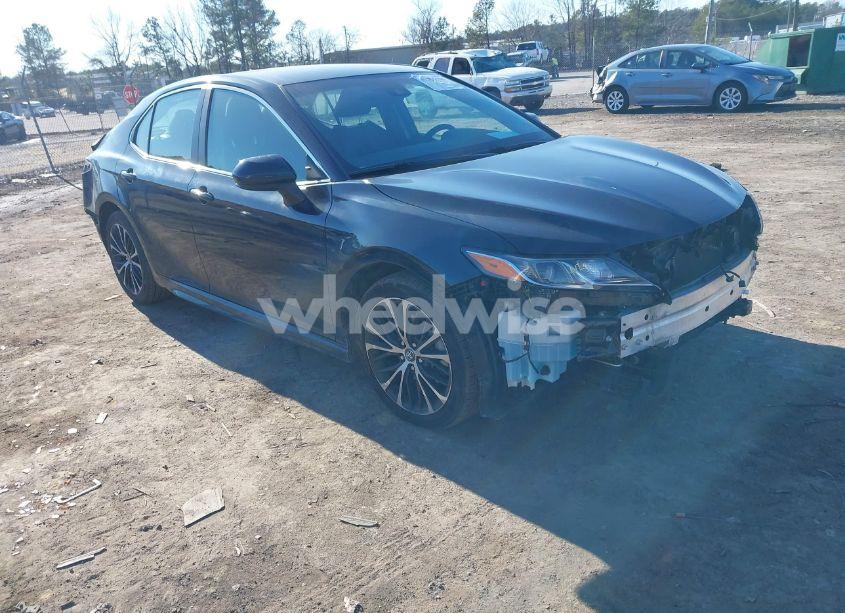 2019 Toyota Camry SE (VIN 4T1B11HK4KU692756) main photo