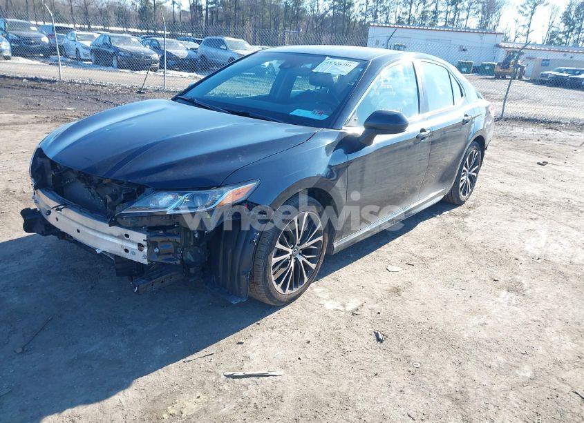 Photo 2 of 2019 Toyota Camry SE (VIN 4T1B11HK4KU692756)