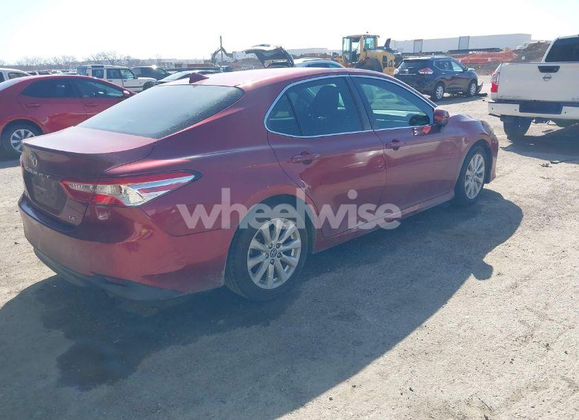 Photo 4 of 2019 Toyota Camry LE (VIN 4T1B11HK4KU725075)