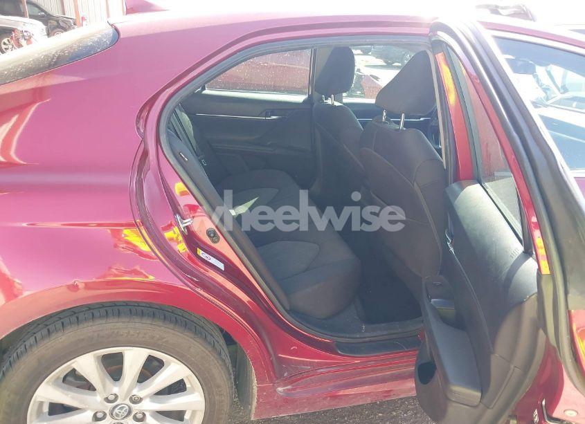 Photo 8 of 2019 Toyota Camry LE (VIN 4T1B11HK4KU725075)