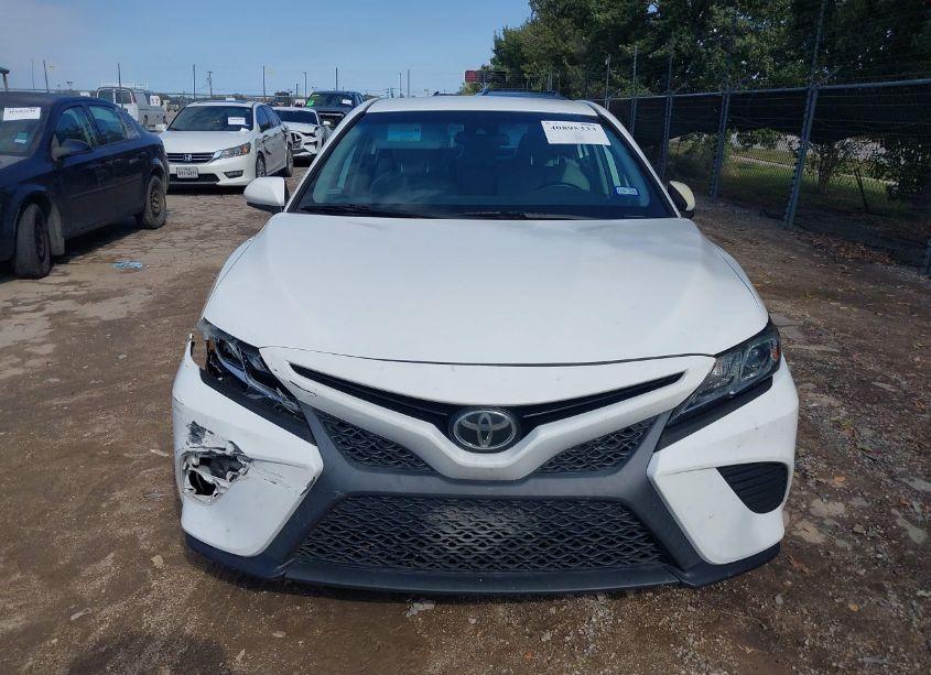 Photo 12 of 2019 Toyota Camry SE (VIN 4T1B11HK4KU729725)