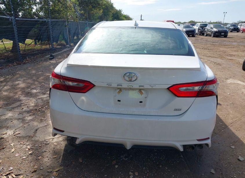 Photo 16 of 2019 Toyota Camry SE (VIN 4T1B11HK4KU729725)