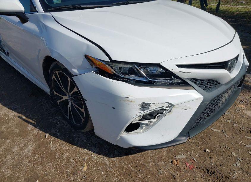 Photo 17 of 2019 Toyota Camry SE (VIN 4T1B11HK4KU729725)