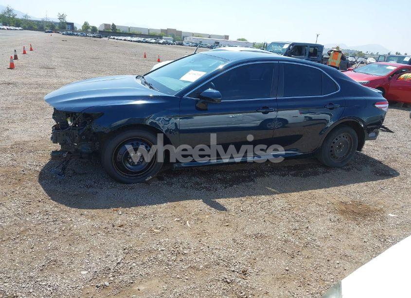 Photo 15 of 2019 Toyota Camry LE (VIN 4T1B11HK4KU733211)