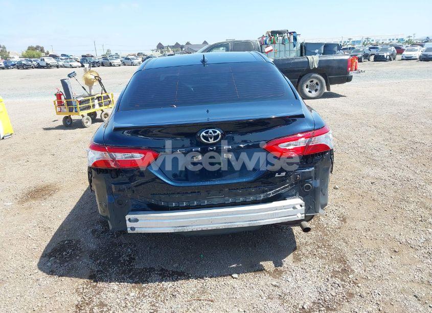 Photo 17 of 2019 Toyota Camry LE (VIN 4T1B11HK4KU733211)