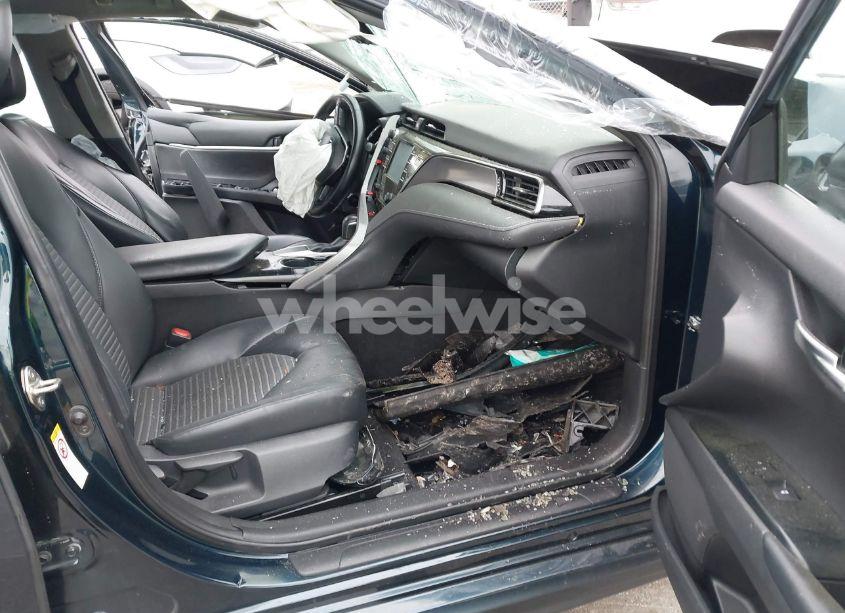 Photo 5 of 2019 Toyota Camry SE (VIN 4T1B11HK4KU750249)