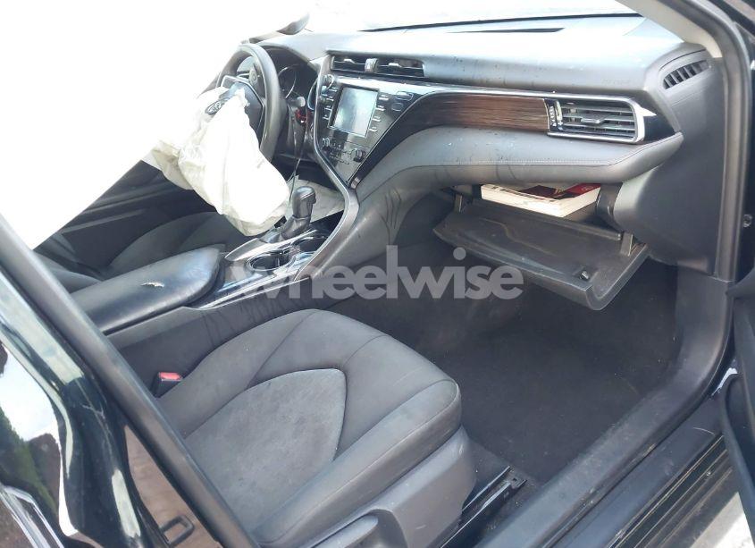 Photo 5 of 2019 Toyota Camry LE (VIN 4T1B11HK4KU763096)