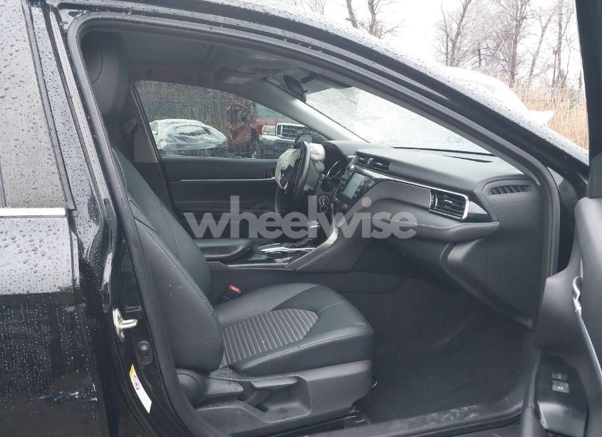 Photo 5 of 2019 Toyota Camry SE (VIN 4T1B11HK4KU765754)