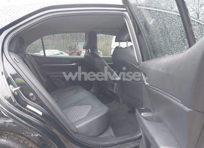 Photo 8 of 2019 Toyota Camry SE (VIN 4T1B11HK4KU765754)