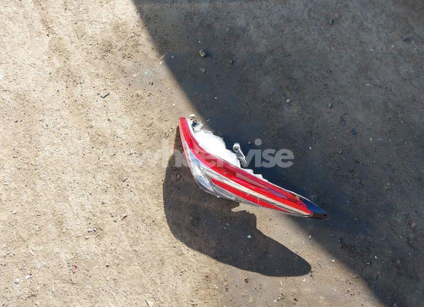 Photo 12 of 2019 Toyota Camry XLE (VIN 4T1B11HK4KU766404)