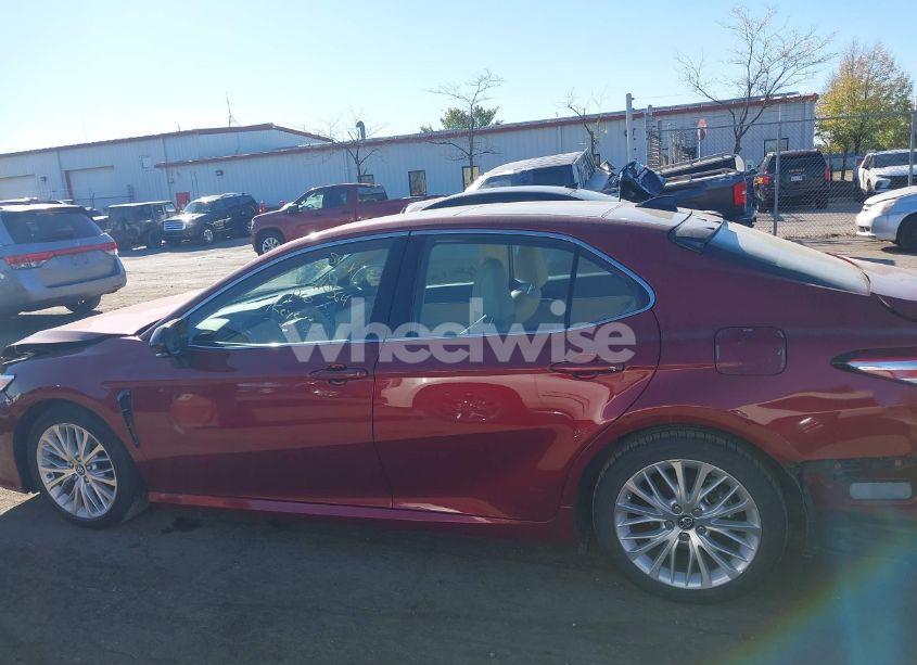 Photo 15 of 2019 Toyota Camry XLE (VIN 4T1B11HK4KU766404)