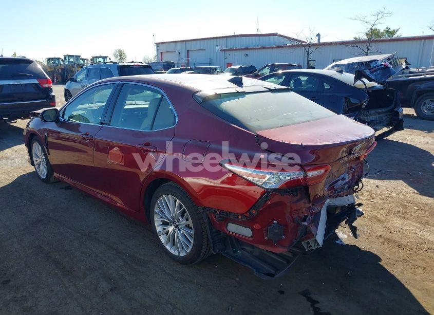 Photo 3 of 2019 Toyota Camry XLE (VIN 4T1B11HK4KU766404)