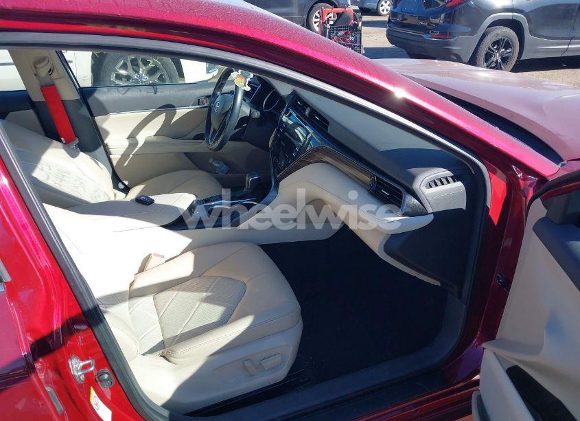 Photo 5 of 2019 Toyota Camry XLE (VIN 4T1B11HK4KU766404)