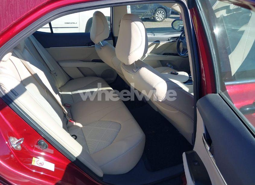 Photo 8 of 2019 Toyota Camry XLE (VIN 4T1B11HK4KU766404)