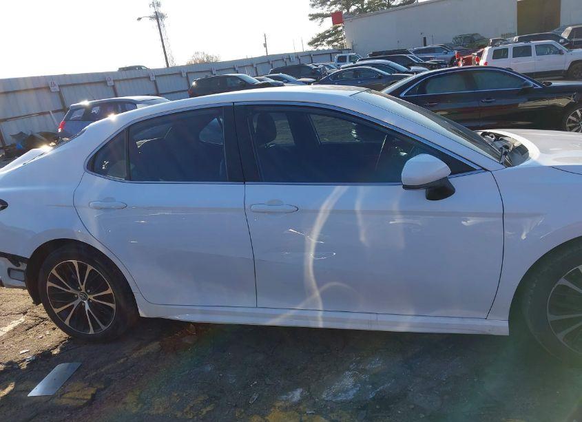 Photo 13 of 2019 Toyota Camry SE (VIN 4T1B11HK4KU780772)