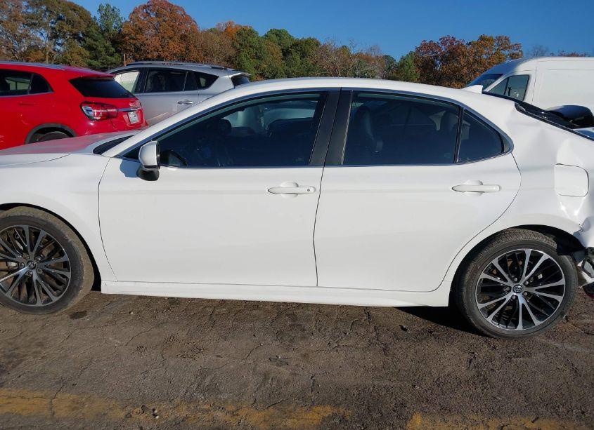 Photo 14 of 2019 Toyota Camry SE (VIN 4T1B11HK4KU780772)